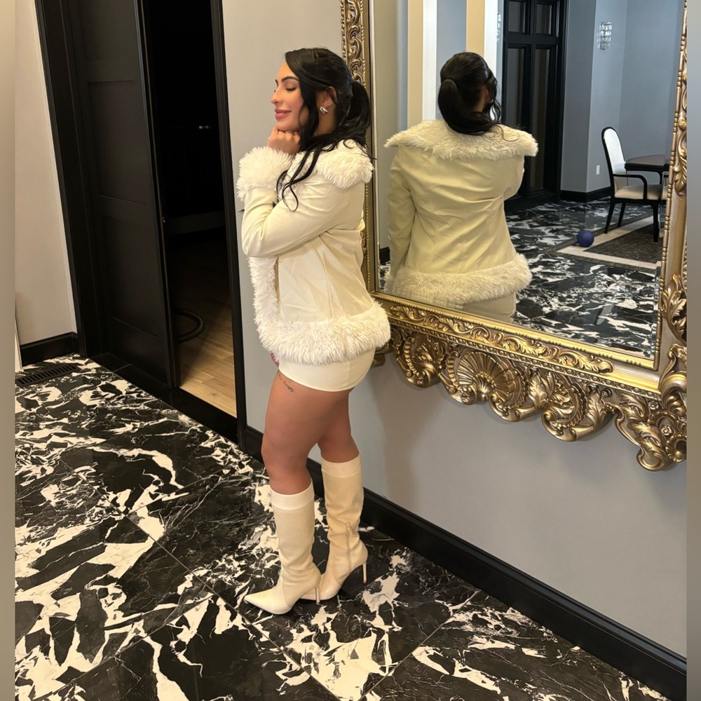 2 piece cream fur set